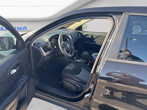 2014 Jeep Cherokee Sport