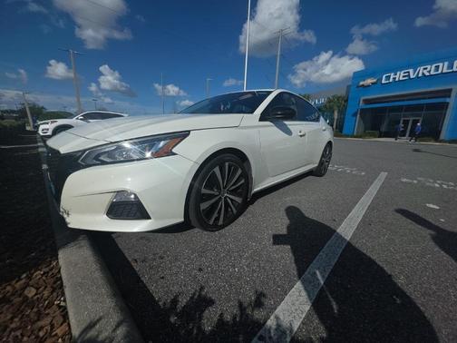 2020 Nissan Altima SR FWD