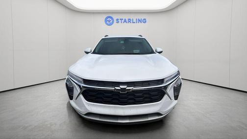 Summit White 2025 Chevrolet Trax LT