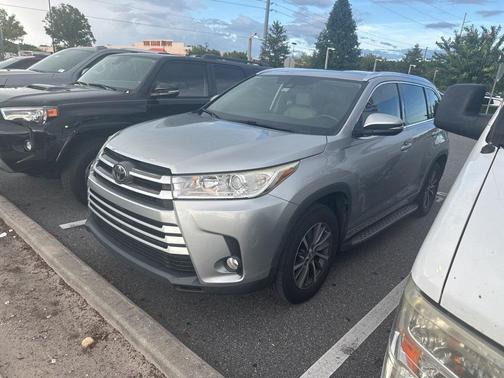 2018 Toyota Highlander SE