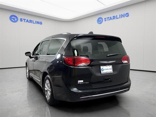 2018 Chrysler Pacifica Touring-L