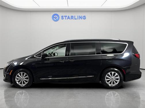 2018 Chrysler Pacifica Touring-L