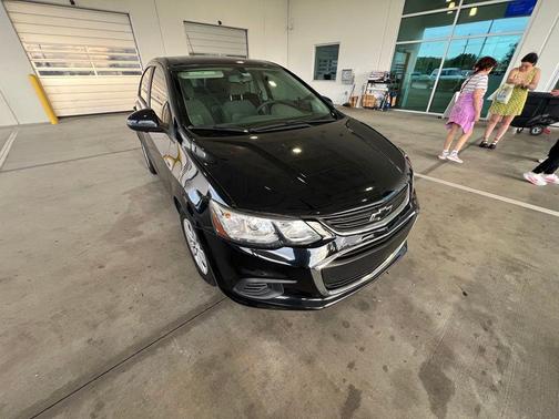 Mosaic Black Metallic 2018 Chevrolet Sonic LS
