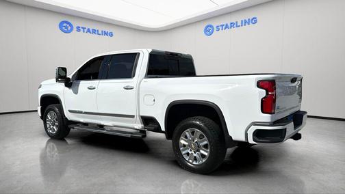 Summit White 2024 Chevrolet Silverado 2500 High Country