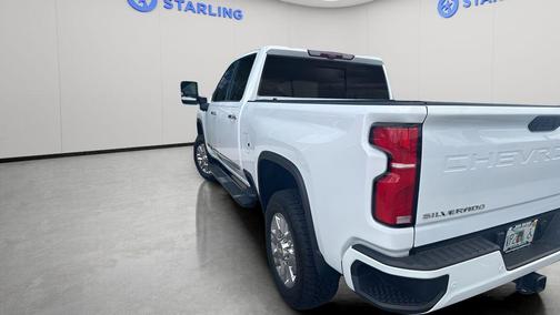 Summit White 2024 Chevrolet Silverado 2500 High Country