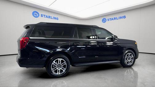 2025 Ford Expedition Max Active 4x2