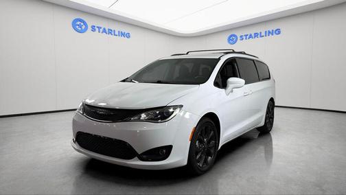 Bright White Clearcoat 2019 Chrysler Pacifica Touring Plus