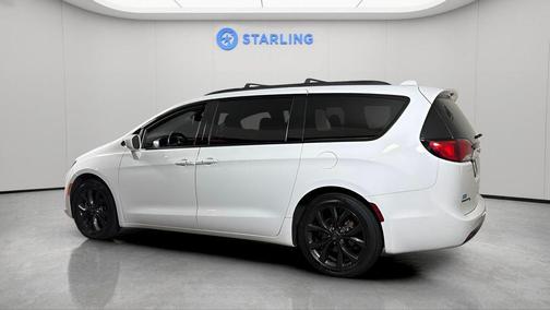 Bright White Clearcoat 2019 Chrysler Pacifica Touring Plus