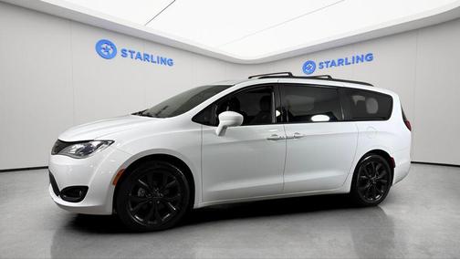 Bright White Clearcoat 2019 Chrysler Pacifica Touring Plus