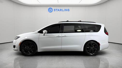 Bright White Clearcoat 2019 Chrysler Pacifica Touring Plus