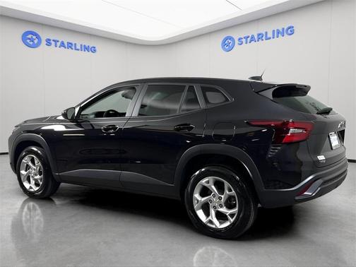 2025 Chevrolet Trax LS