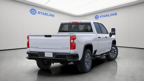 Summit White 2026 Chevrolet Silverado 2500 Custom