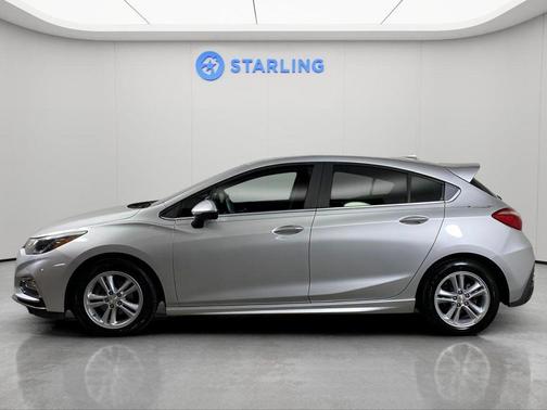 Silver Ice Metallic 2017 Chevrolet Cruze LT