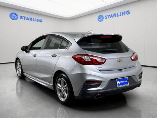 Silver Ice Metallic 2017 Chevrolet Cruze LT