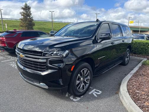 2024 Chevrolet Suburban LT