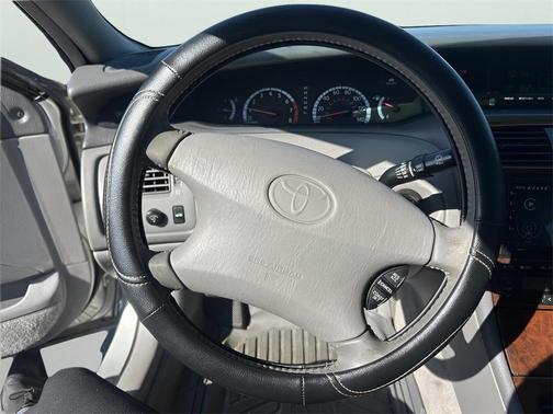 2000 Toyota Avalon XLS