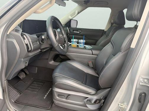 Brilliant Silver Metallic 2025 Nissan Armada SV 2WD