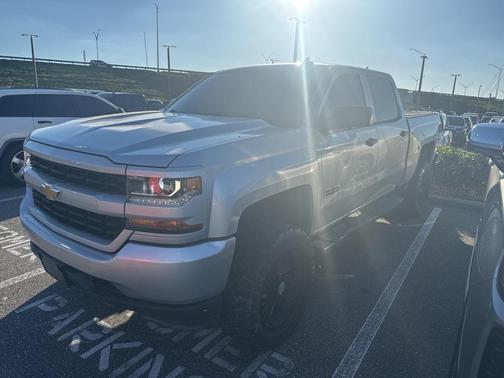 2018 Chevrolet Silverado 1500 Custom