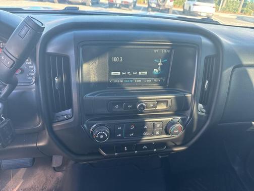 2018 Chevrolet Silverado 1500 Custom