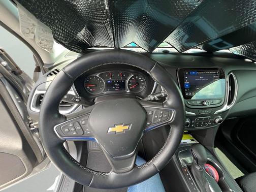 Sterling Gray Metallic 2024 Chevrolet Equinox 1LT