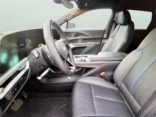 2025 Cadillac LYRIQ Sport