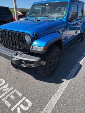 Hydro Blue Pearlcoat 2023 Jeep Gladiator Willys 4x4