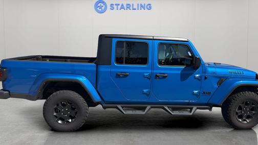Hydro Blue Pearlcoat 2023 Jeep Gladiator Willys 4x4