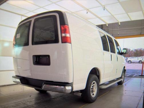 2024 Chevrolet Express 2500 RWD 2500 Regular Wheelbase WT