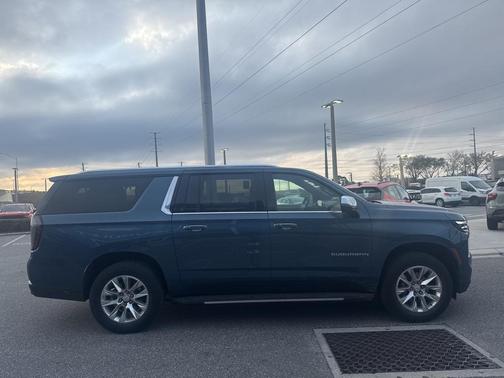 2025 Chevrolet Suburban Premier