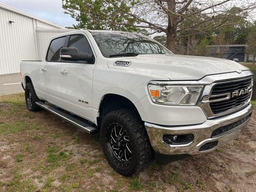 Bright White Clearcoat 2020 RAM 1500 Big Horn/Lone Star