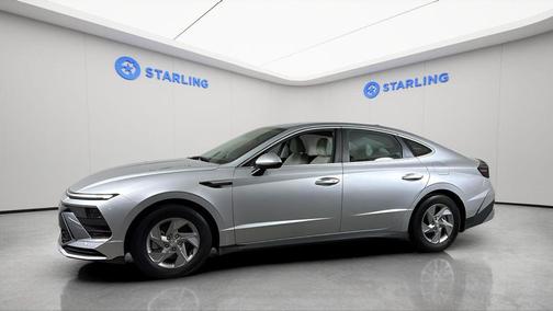 Aero Silver 2025 Hyundai SONATA SE