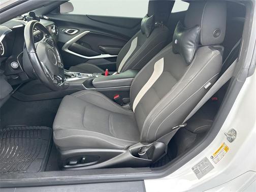 2022 Chevrolet Camaro 1LT