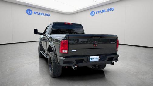 Brilliant Black Crystal Pearlcoat 2017 RAM 1500 Express