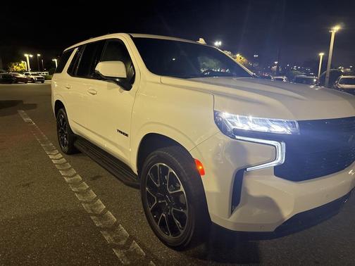 2023 Chevrolet Tahoe 4WD RST