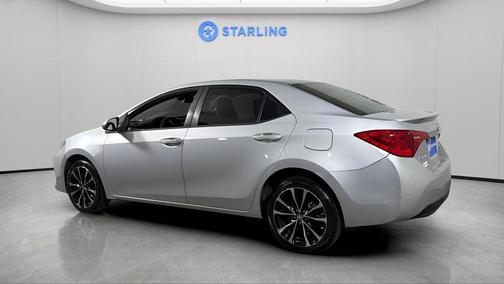 Classic Silver Metallic 2018 Toyota Corolla SE