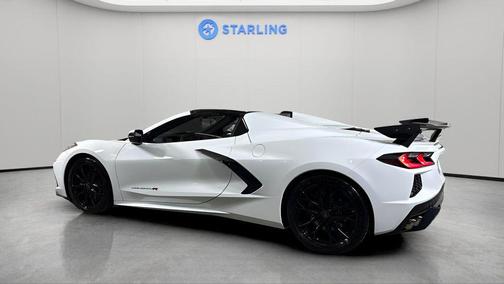 Arctic White 2023 Chevrolet Corvette Stingray w/2LT