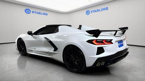 Arctic White 2023 Chevrolet Corvette Stingray w/2LT