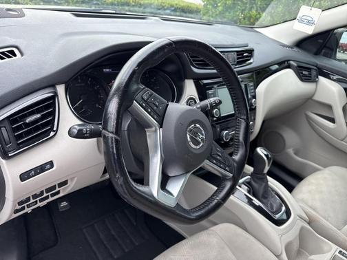 2020 Nissan Rogue Sport SV