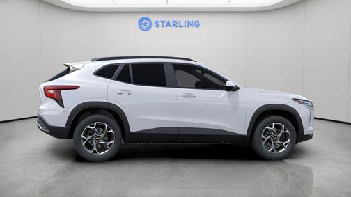 Summit White 2026 Chevrolet Trax LT