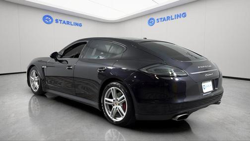 Basalt Black Metallic 2013 Porsche Panamera 4
