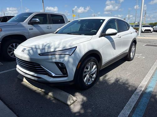 Summit White 2024 Buick Envista Preferred FWD