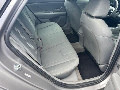 Fluid Metal 2023 Hyundai ELANTRA SEL