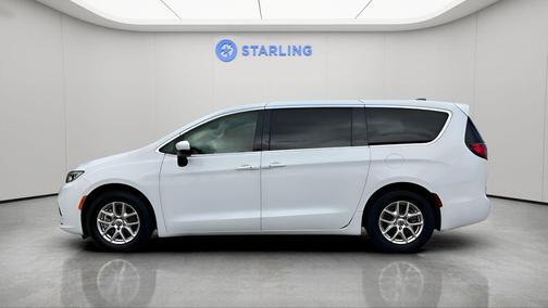 Bright White Clearcoat 2023 Chrysler Pacifica Touring L