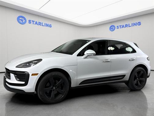 2022 Porsche Macan Base