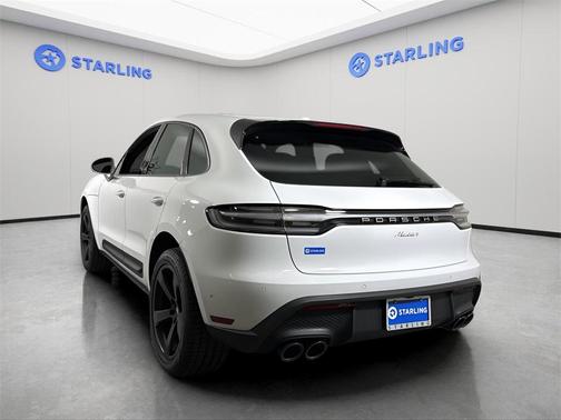 2022 Porsche Macan Base