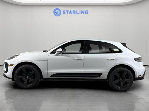 2022 Porsche Macan Base
