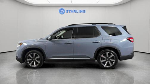 Sonic Gray Pearl 2025 Honda Pilot Touring 8-Passenger