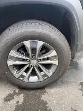Mosaic Black Metallic 2025 Chevrolet Equinox 1LT