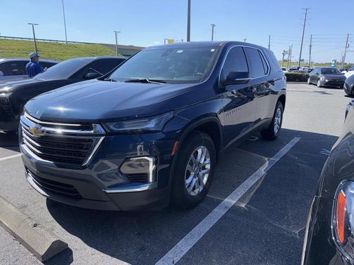 2023 Chevrolet Traverse LS