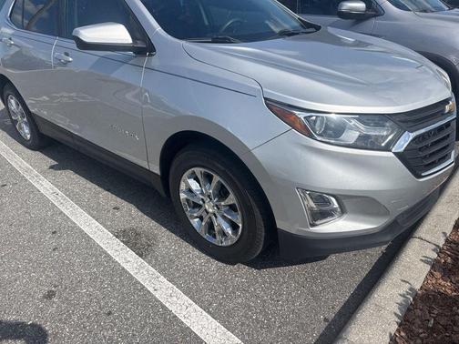 Silver Ice Metallic 2018 Chevrolet Equinox LT